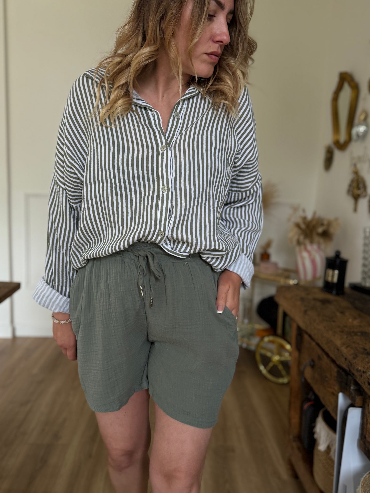 SHORT EN GAZ DE COTON - KAKI
