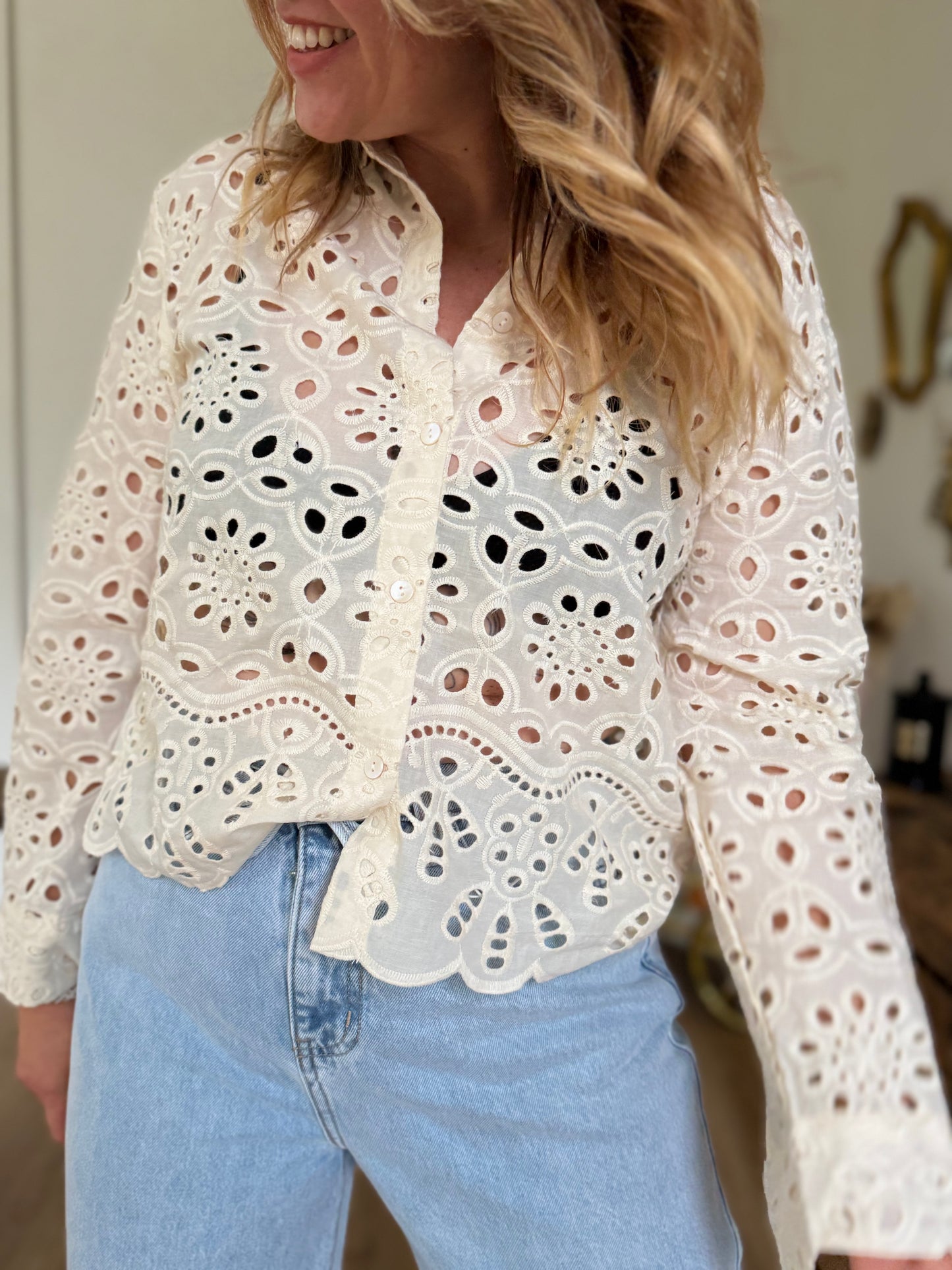 SALY BEIGE - CHEMISIER BRODEE