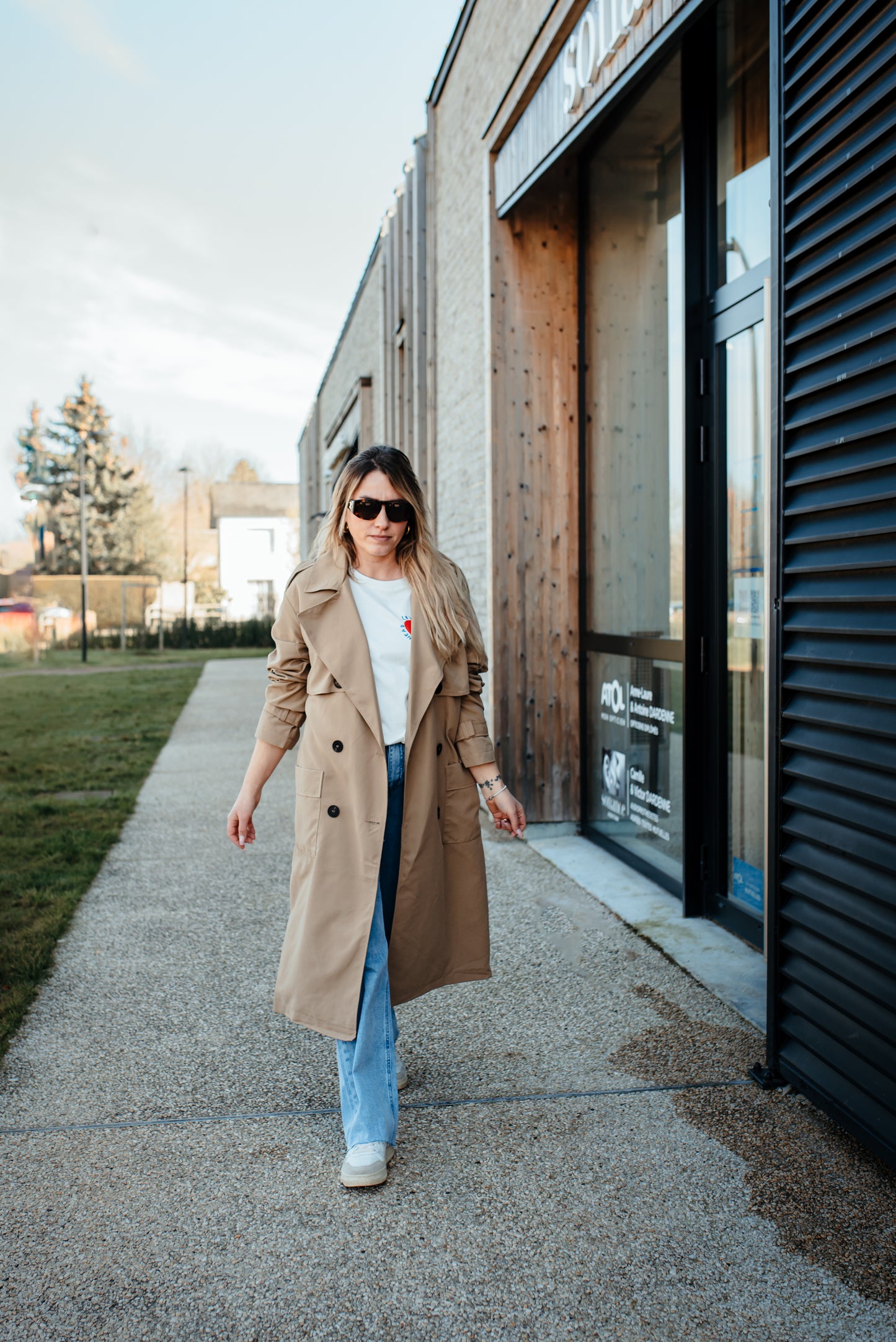 TRENCH TESS