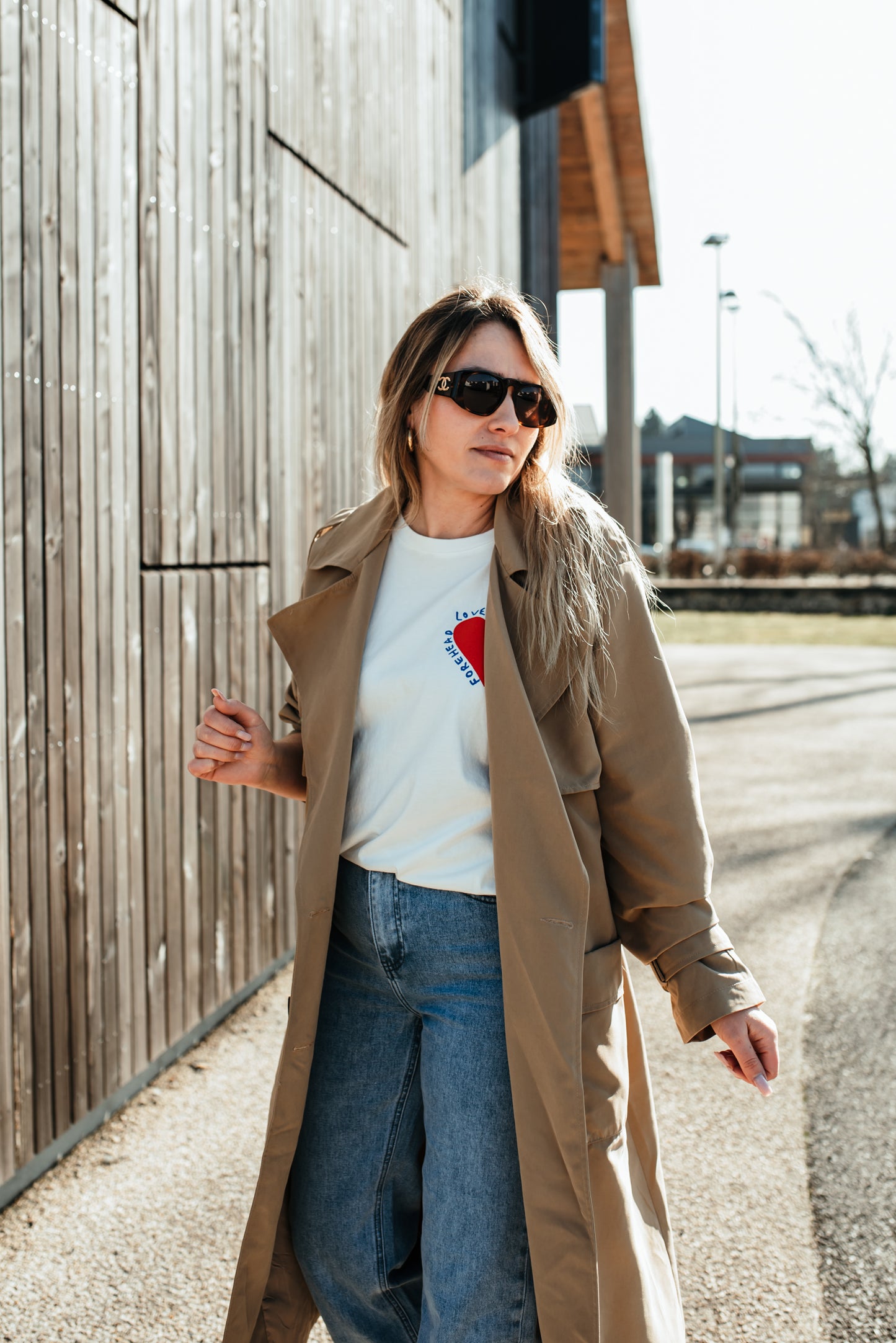 TRENCH TESS