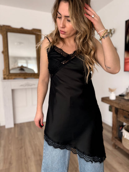 Tunique dentelle noire