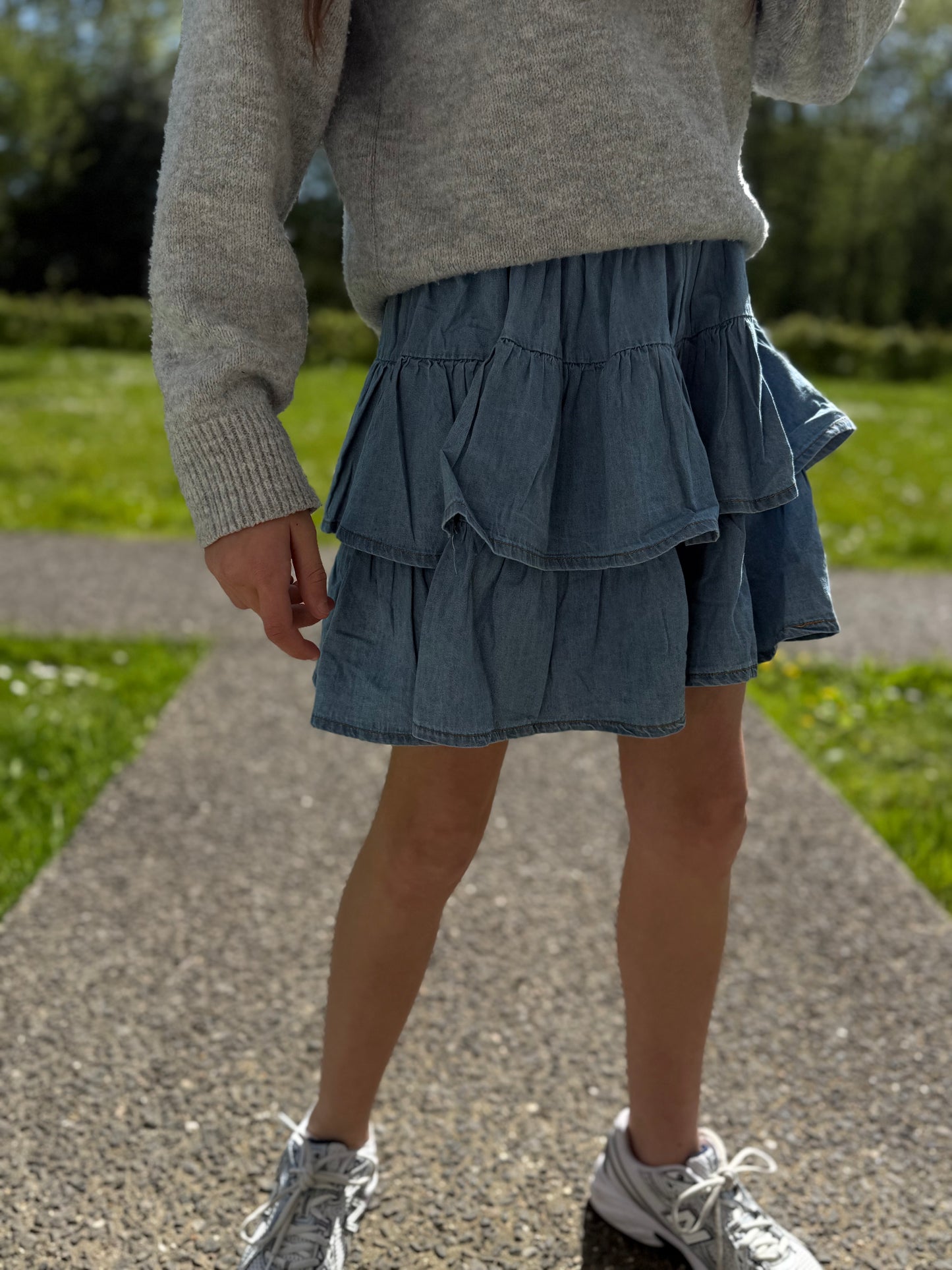 JUPE EN JEAN - volants