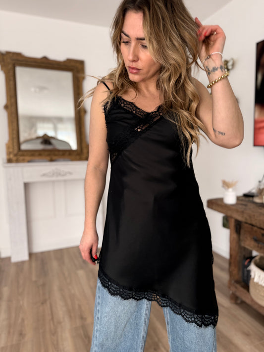 Tunique dentelle noire