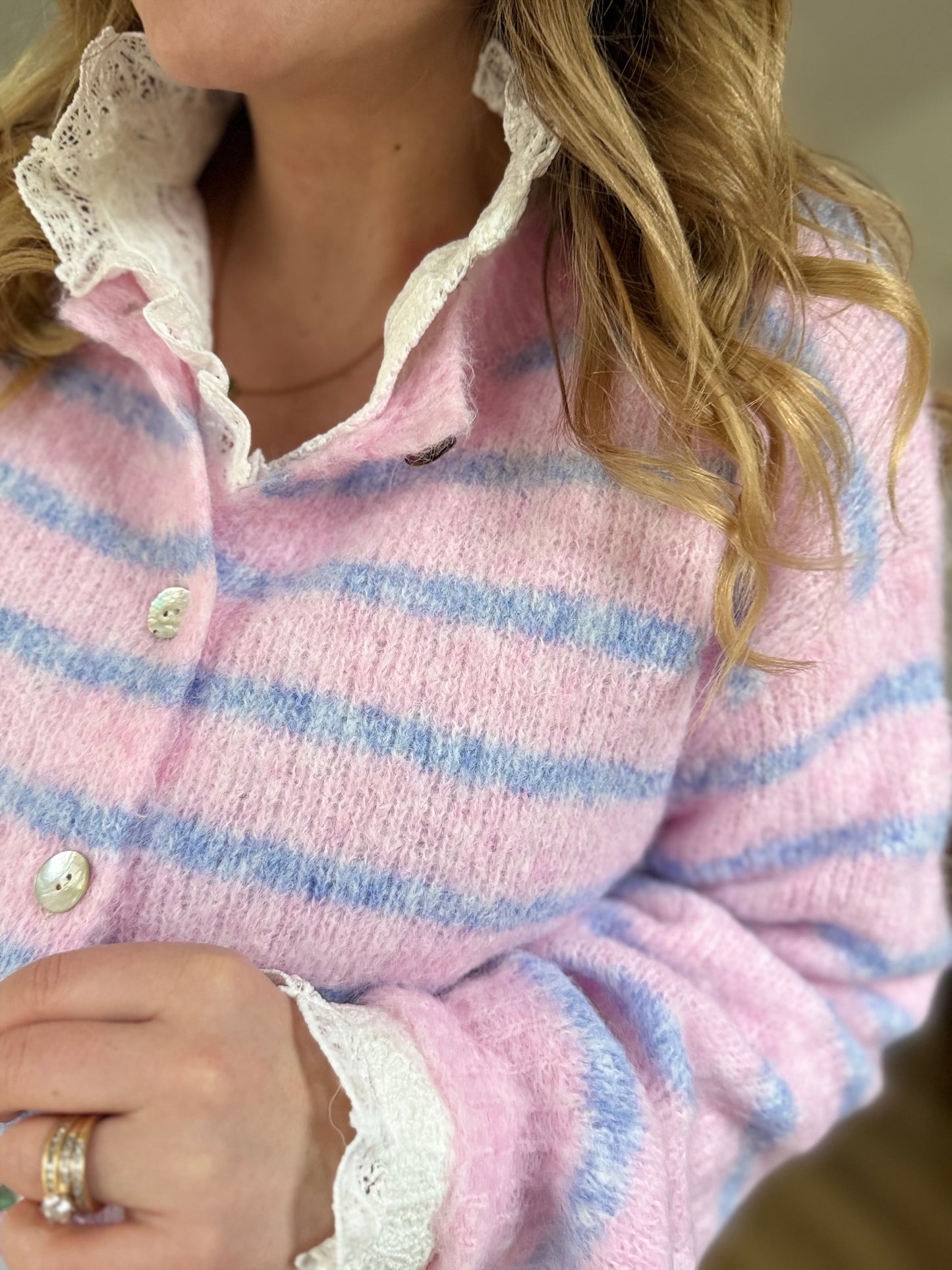 Gilet rayé rose et bleu
