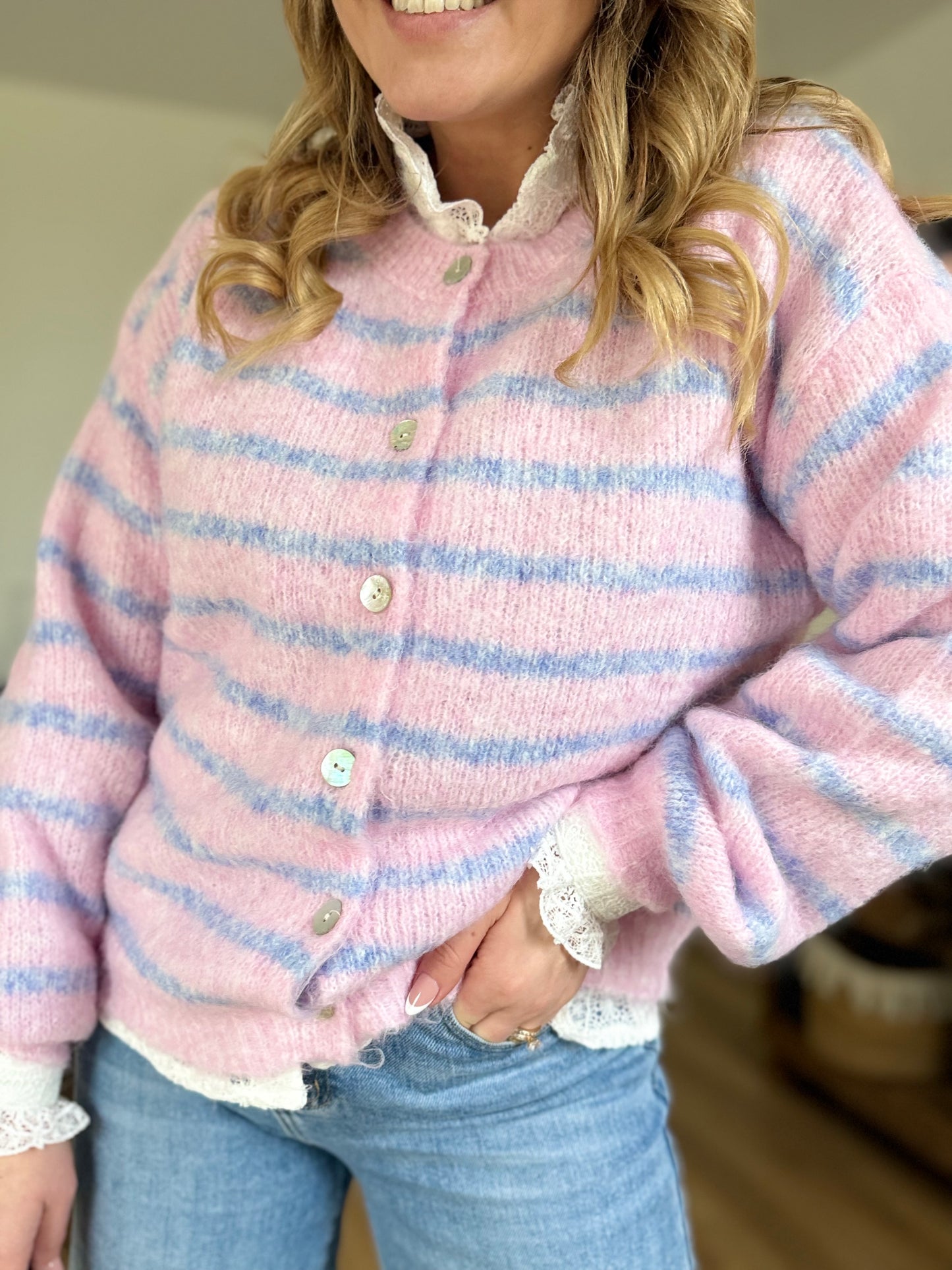 Gilet rayé rose et bleu