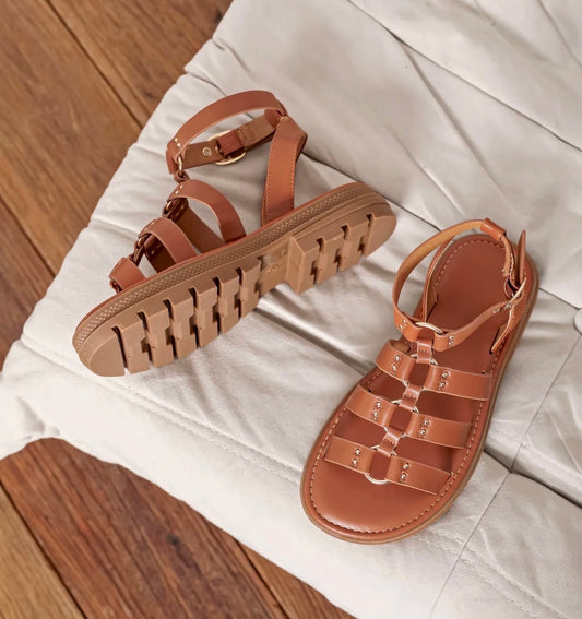 APOLLINE CAMEL - sandales plates