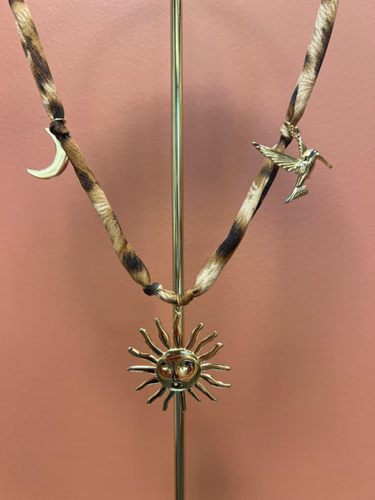 COLLIER FARI