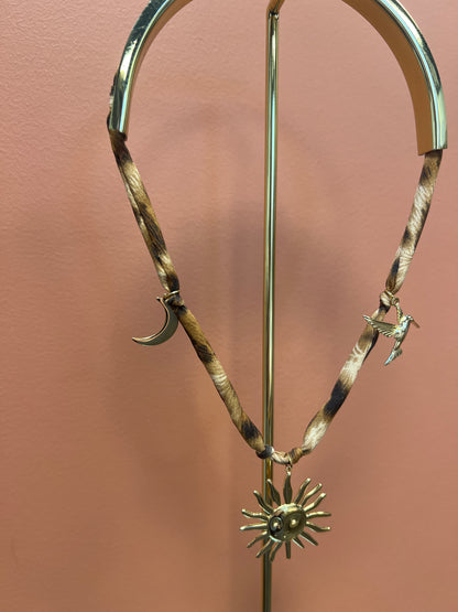 COLLIER FARI