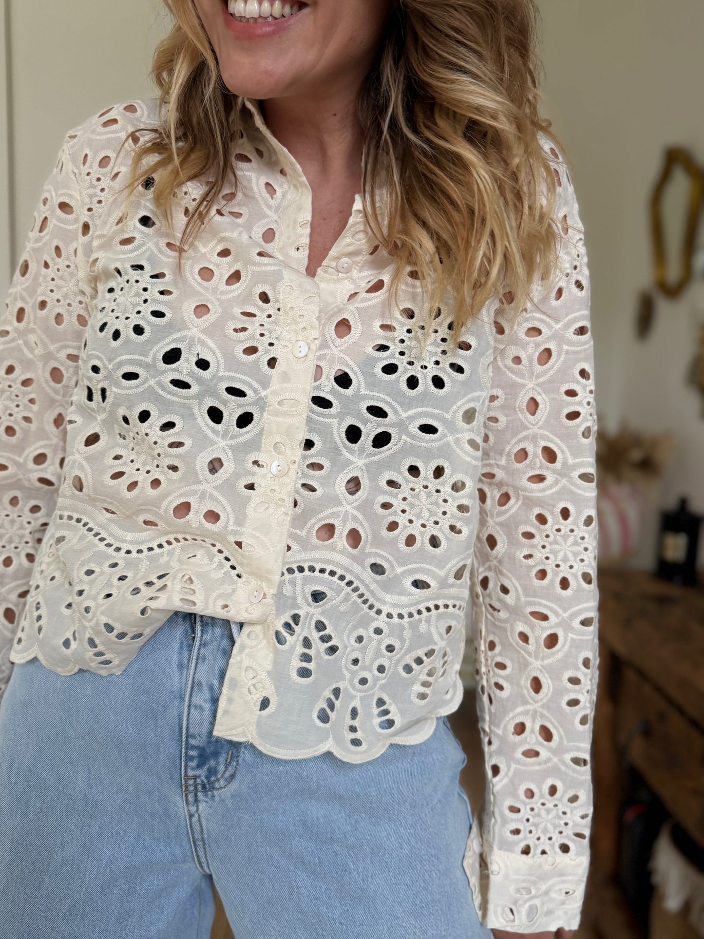 SALY BEIGE - CHEMISIER BRODEE
