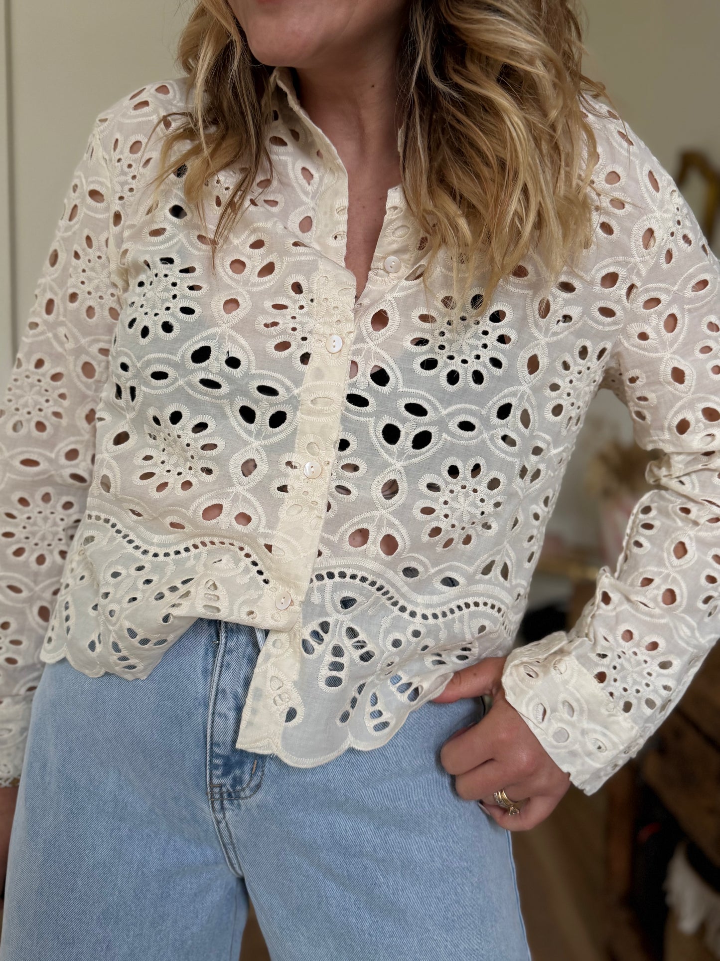 SALY BEIGE - CHEMISIER BRODEE