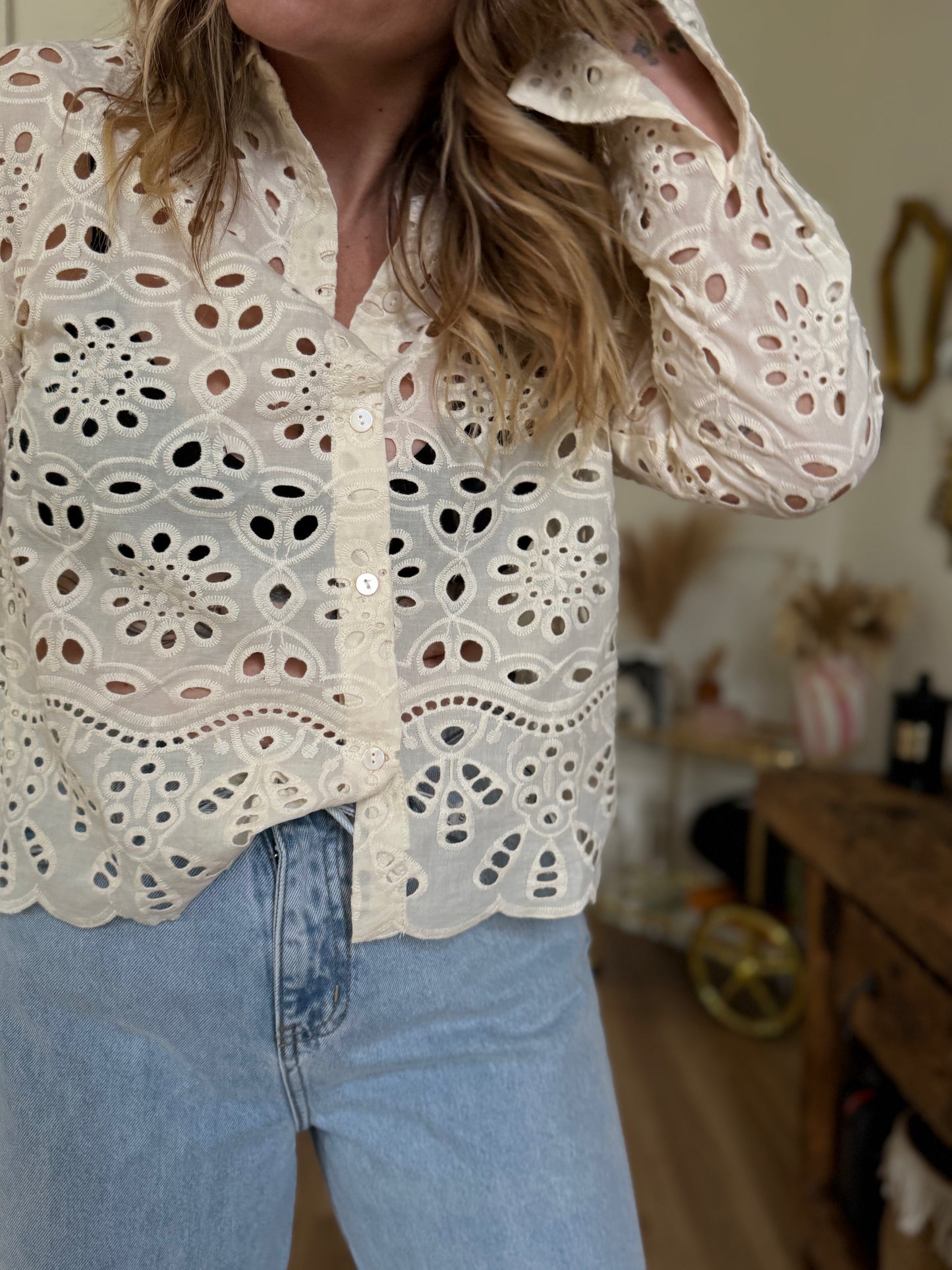 SALY BEIGE - CHEMISIER BRODEE