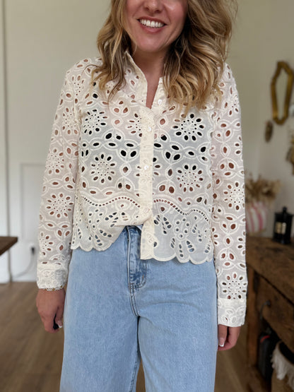 SALY BEIGE - CHEMISIER BRODEE