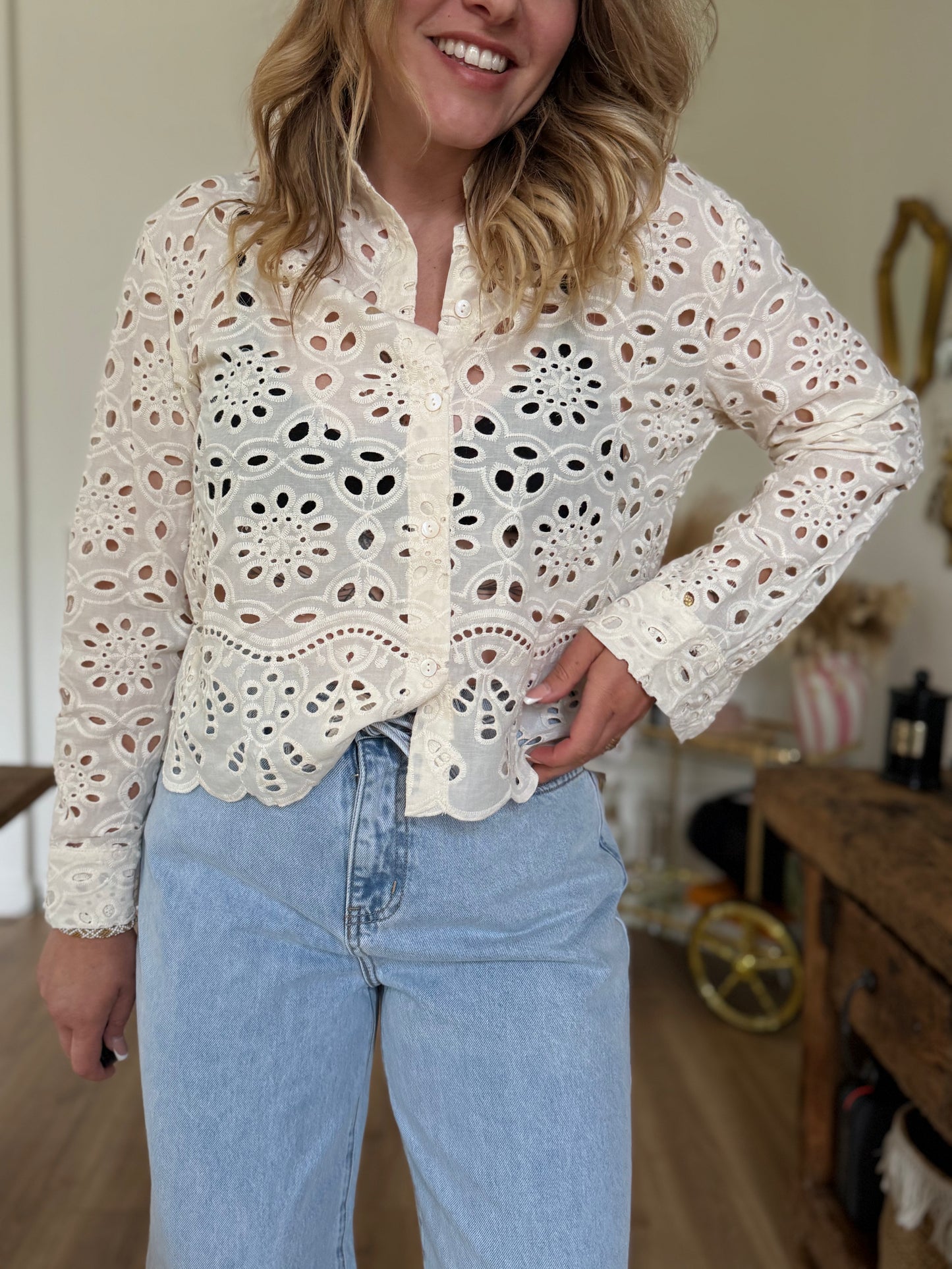 SALY BEIGE - CHEMISIER BRODEE